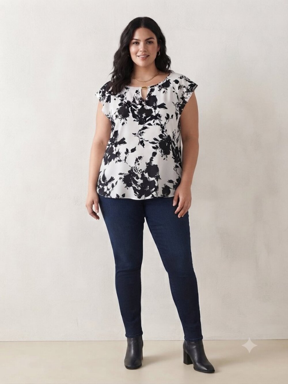 Liz Claiborne Black & White Floral Keyhole Blouse Top